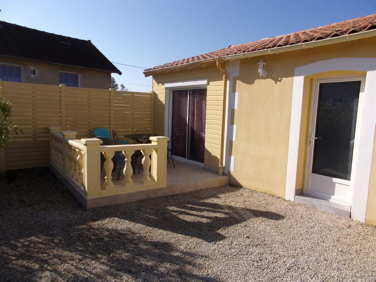 19 Rue Du Cadran Apartment Montmorillon Exterior photo